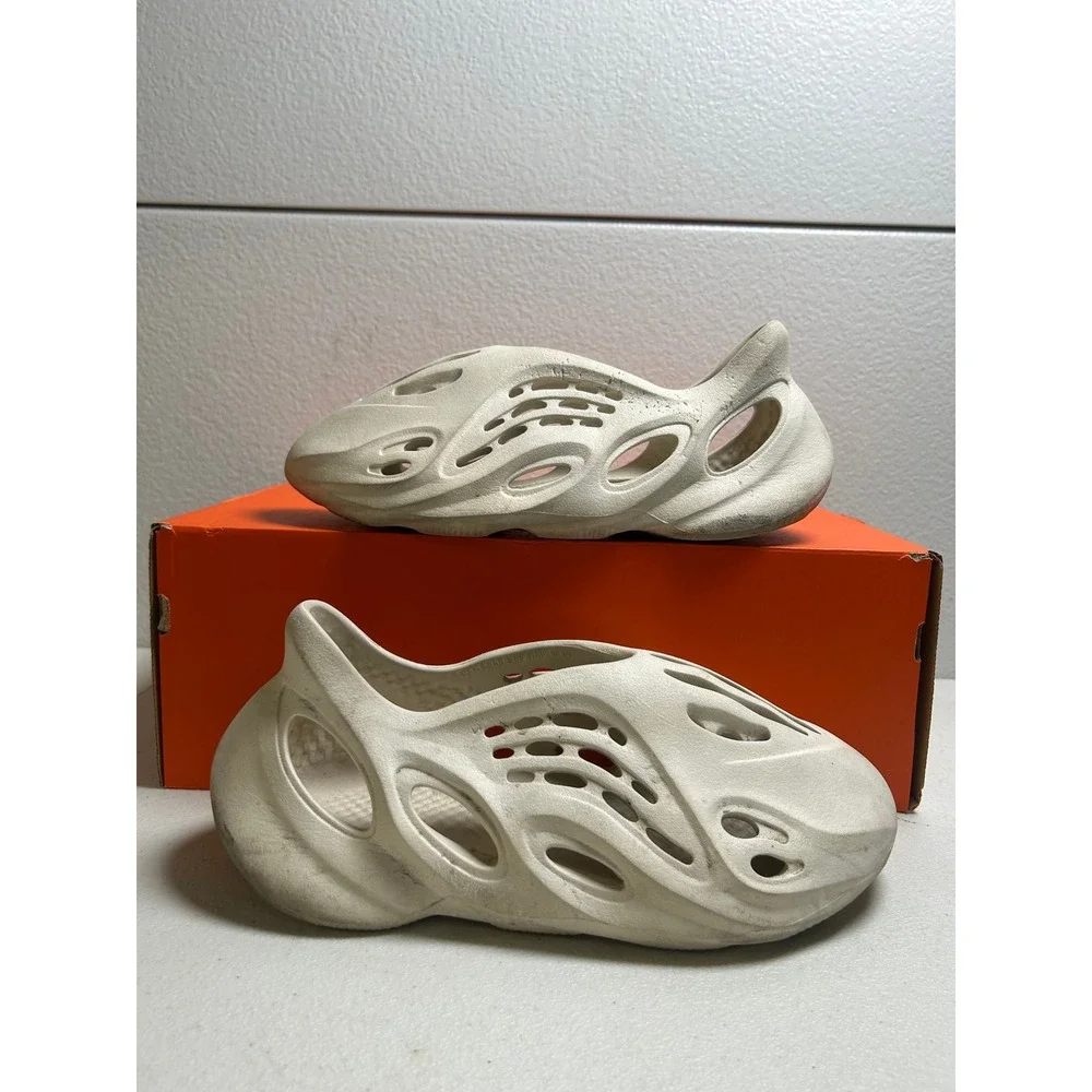 Adidas Yeezy Foam Runner Ararat Off White 8m #2767